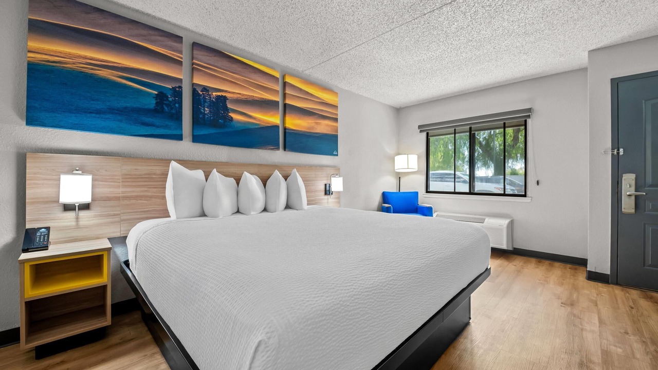 Photo of Bedroom in Northwest Anaheim