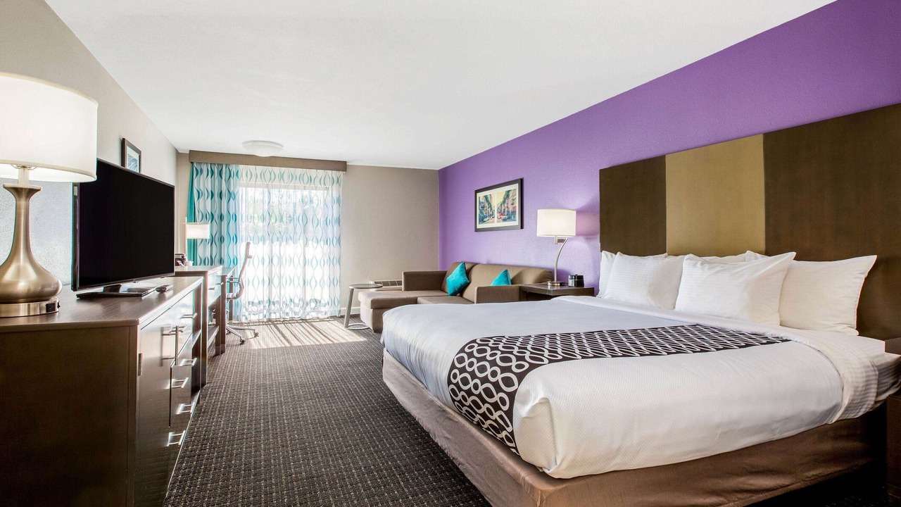 Photo of Bedroom in Pomona