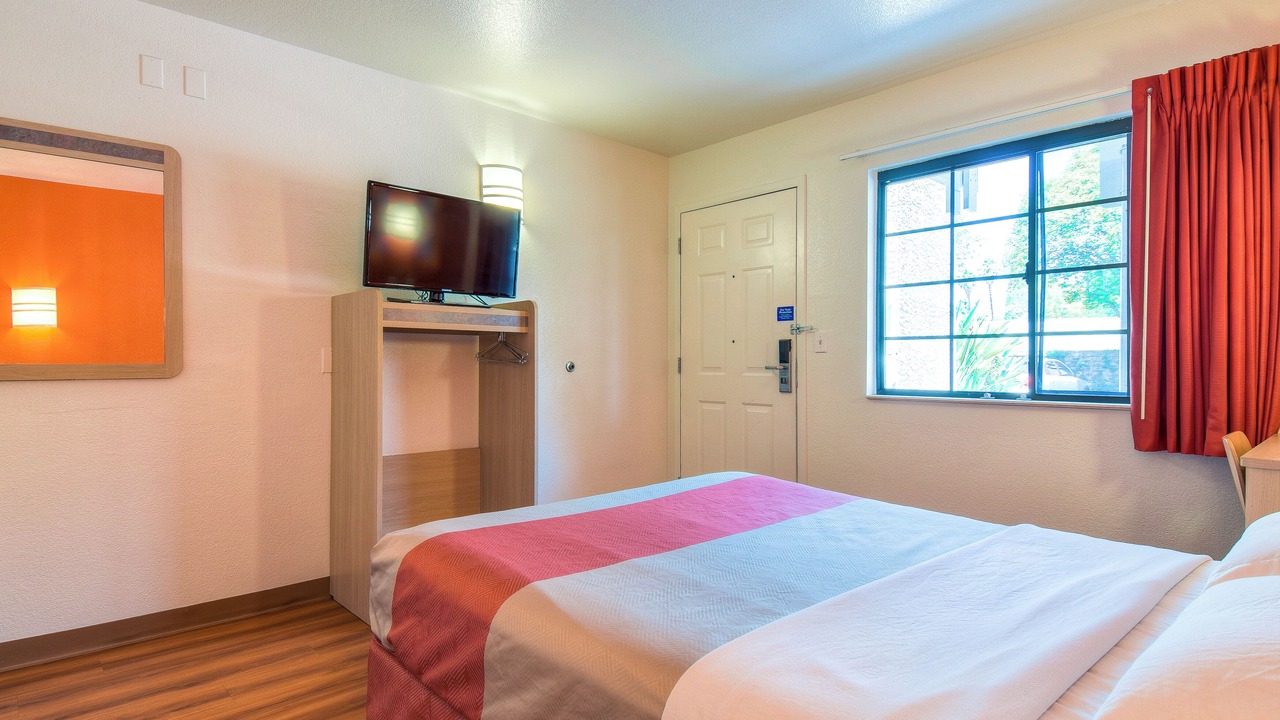 Photo of Bedroom in Westmont