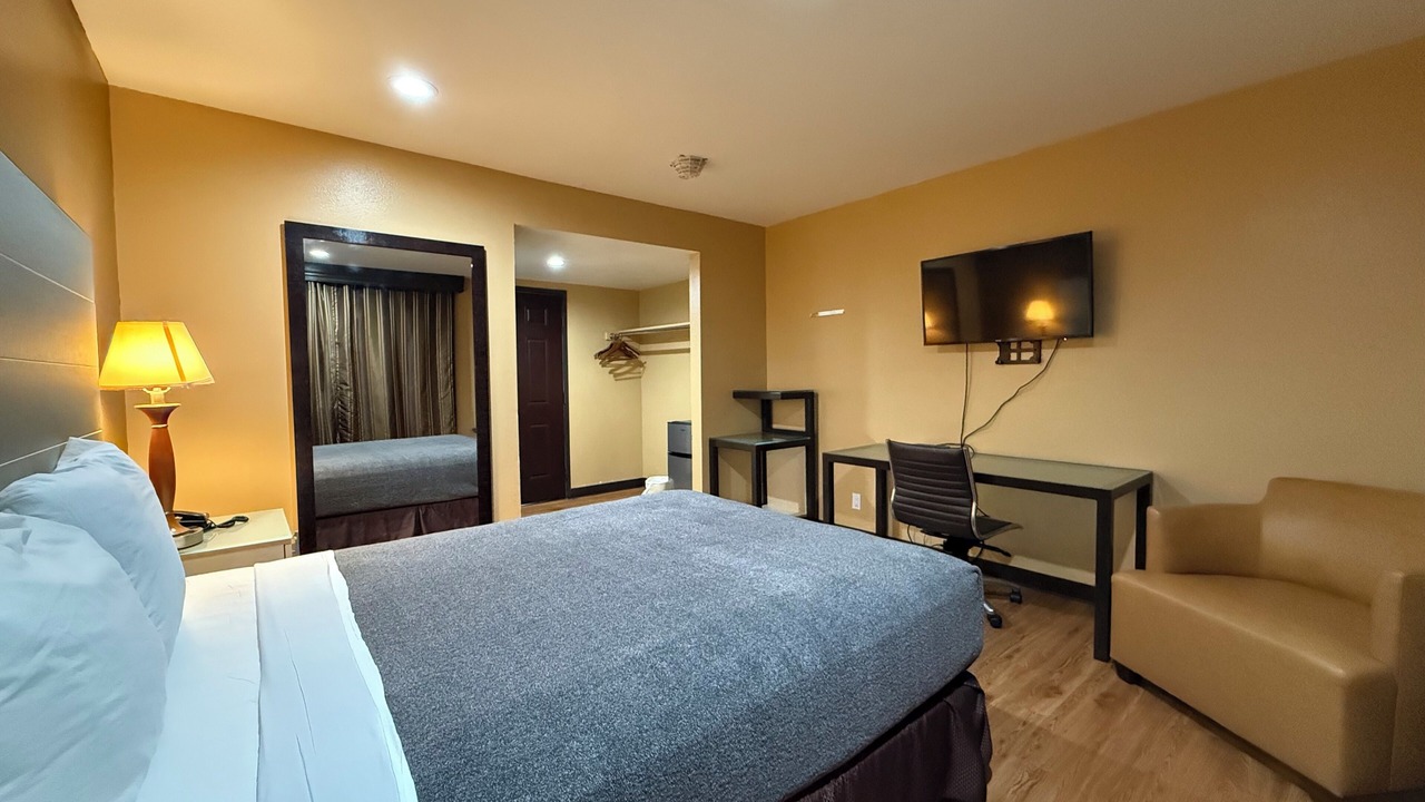 Photo of Bedroom in Gardena