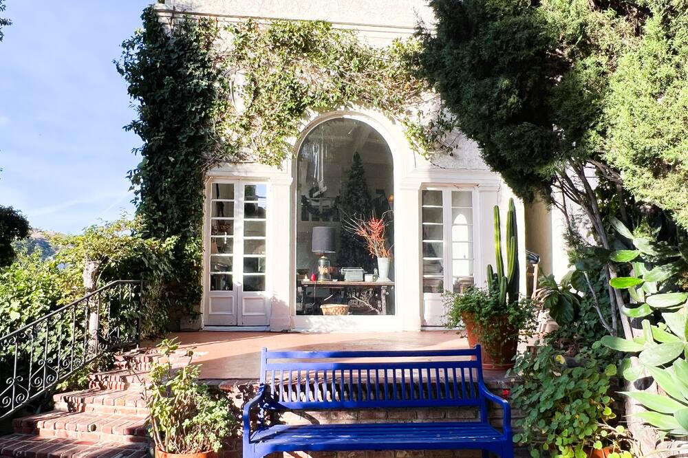 Photo of Outdoor in Hollywood