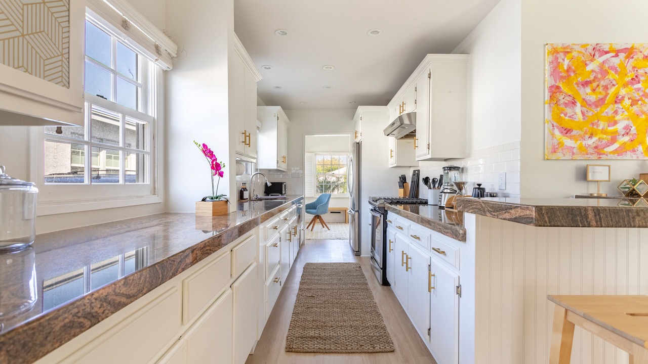 Photo of Kitchen in Del Aire