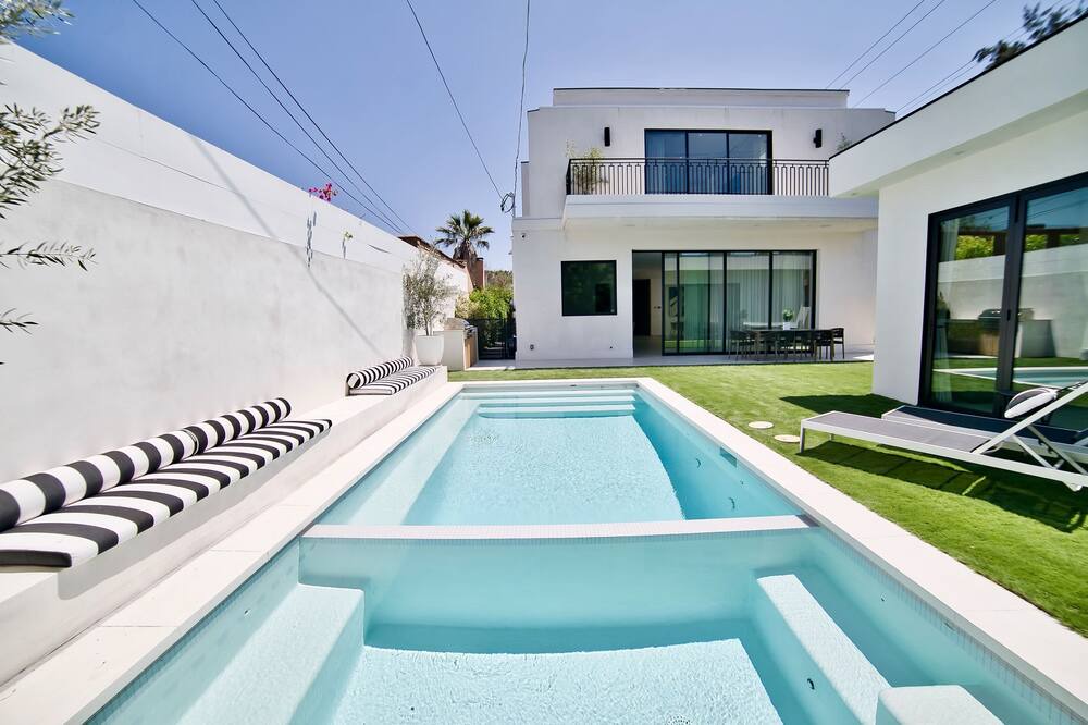Photo of Outdoor in Beverly Grove
