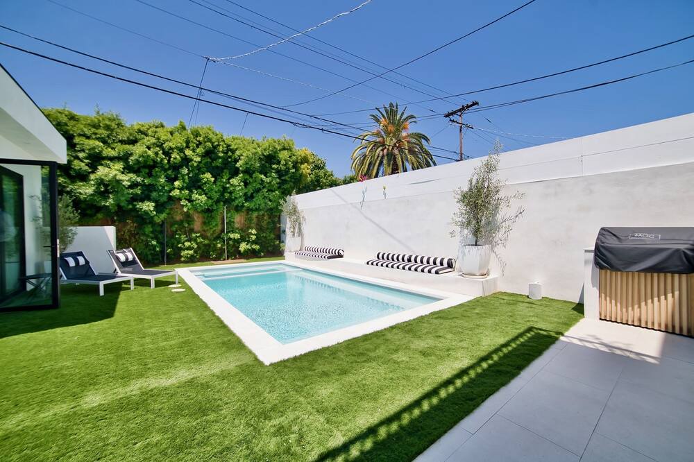 Photo of Outdoor in Beverly Grove