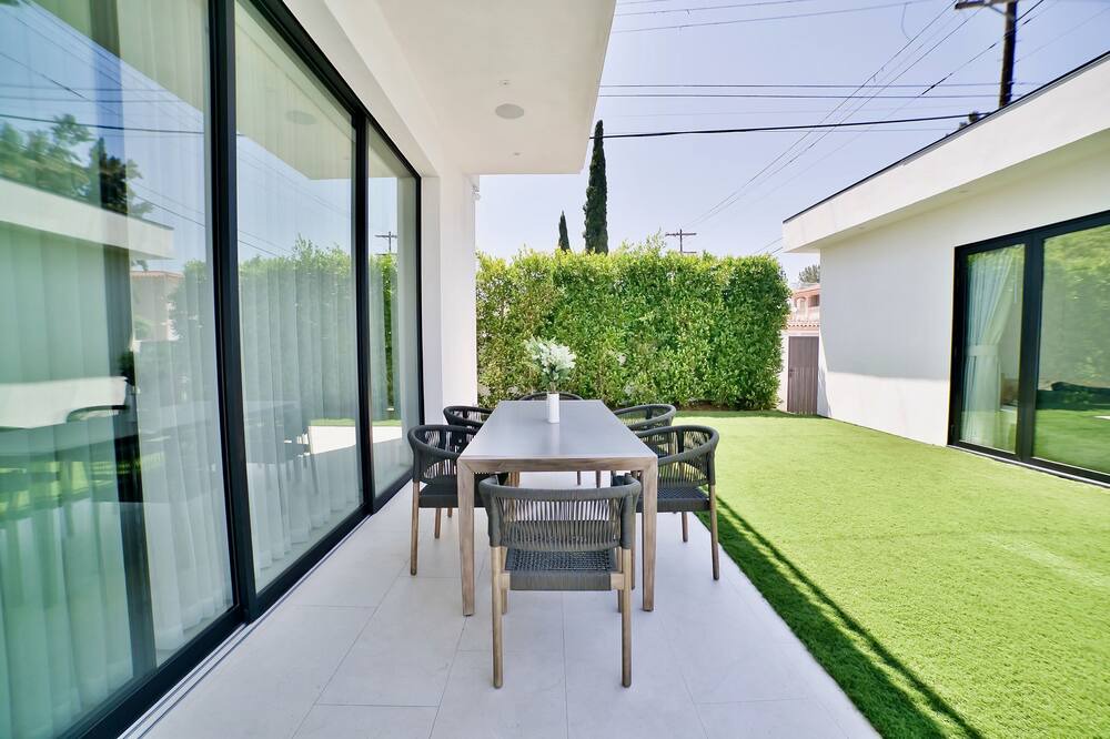 Photo of Outdoor in Beverly Grove