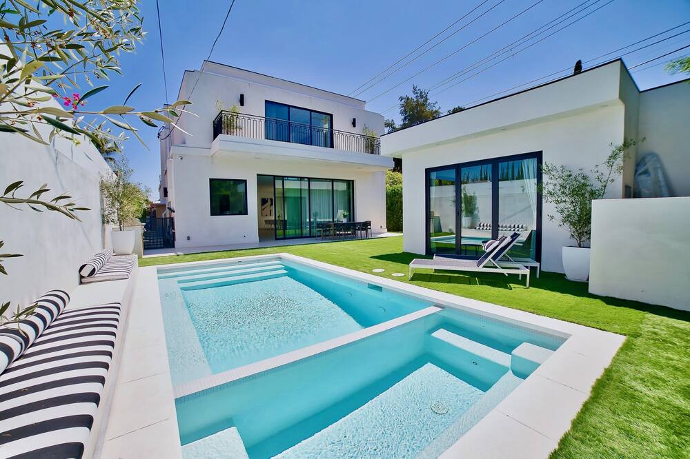 Photo of Outdoor in Beverly Grove