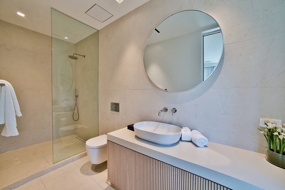 Photo of Bathroom in Beverly Grove