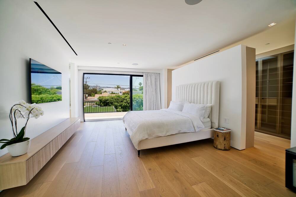 Photo of Bedroom in Beverly Grove