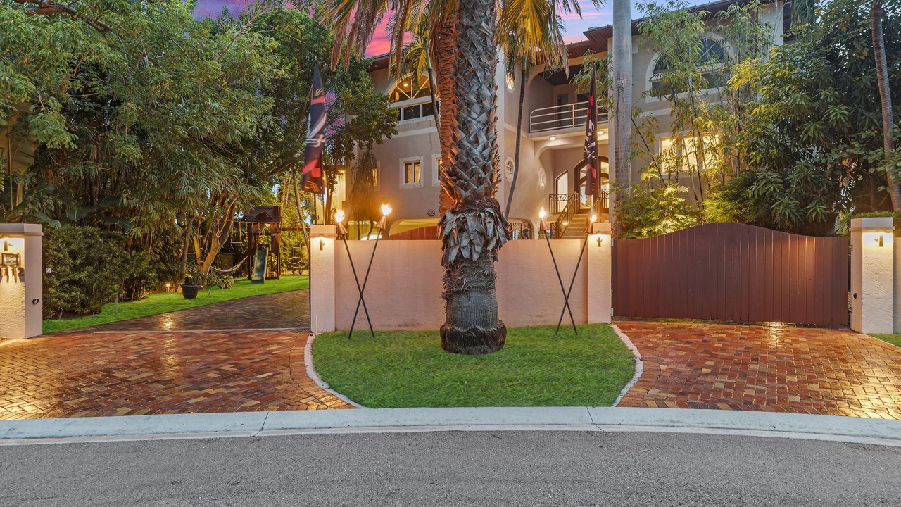 Photo of Outdoor in Venetian Shores