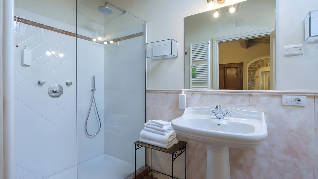 Photo of Bathroom in Meleto
