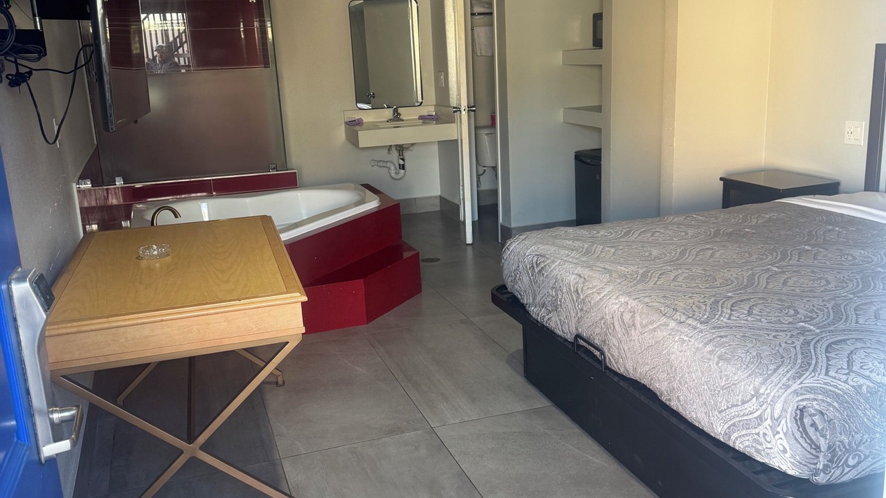 Photo of Bathroom in Lynwood