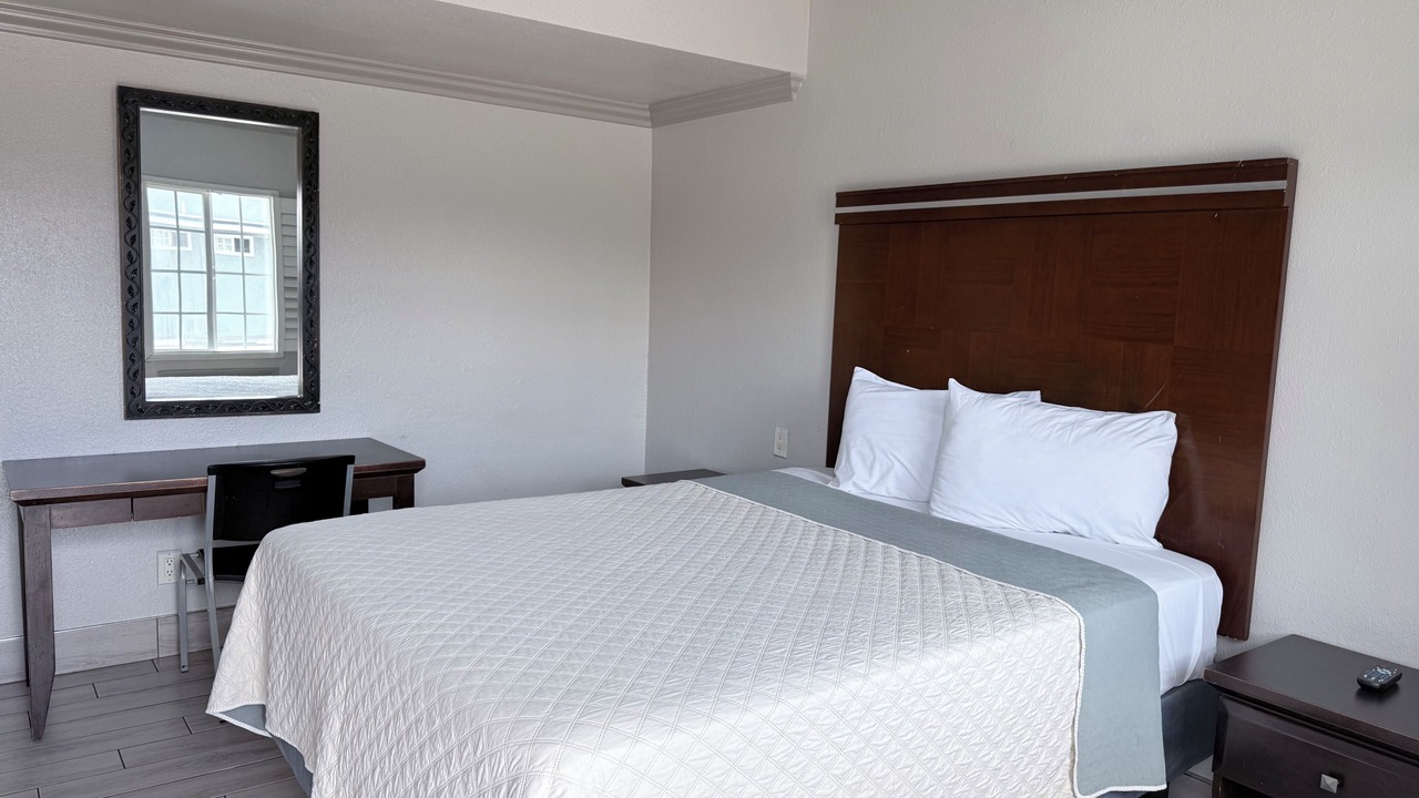 Photo of Bedroom in Lynwood