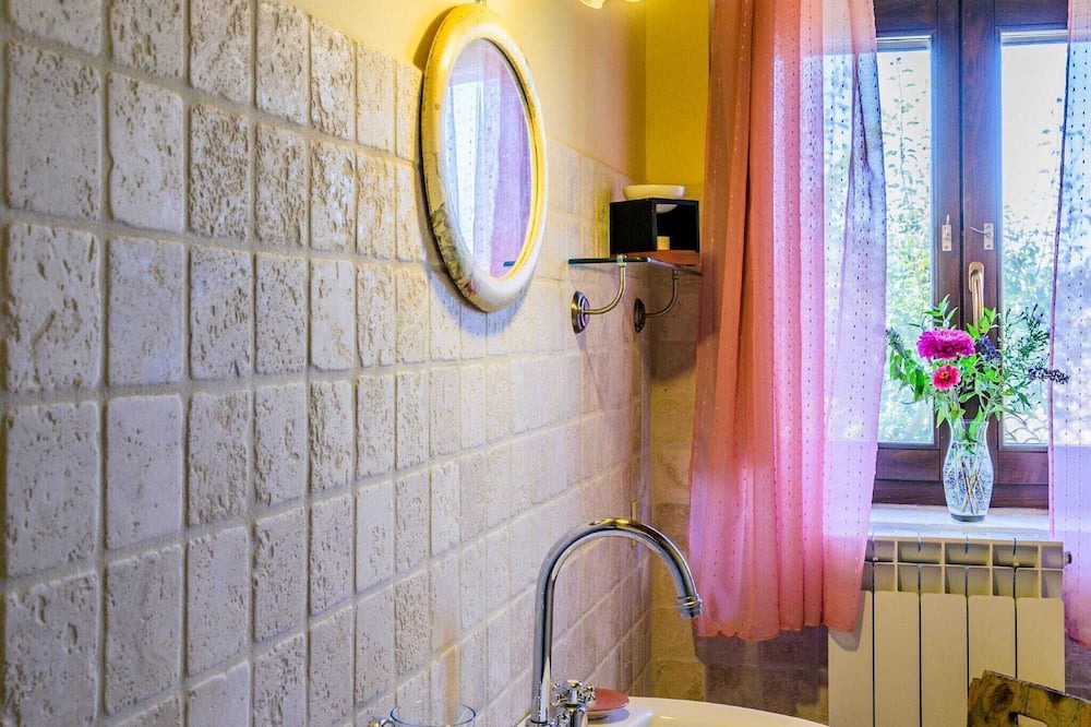 Photo of Bathroom in Monte San Martino