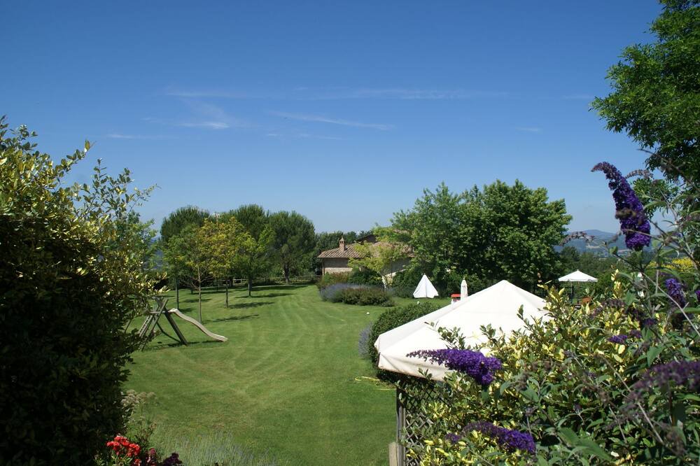 Photo of Outdoor in Montone