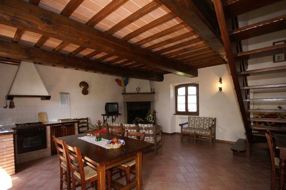 Photo of Others in Montone