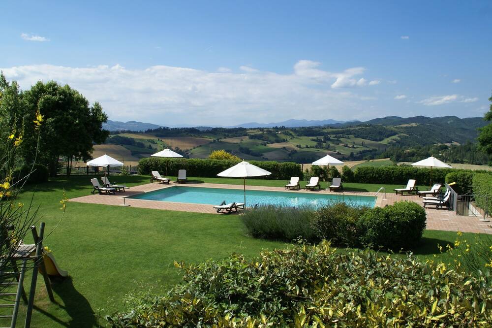 Photo of Outdoor in Montone