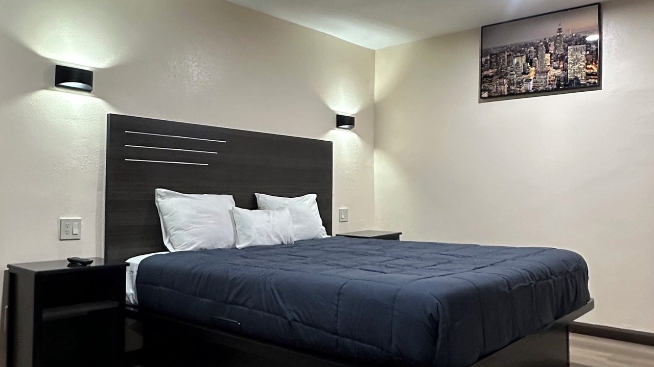 Photo of Bedroom in Hawthorne