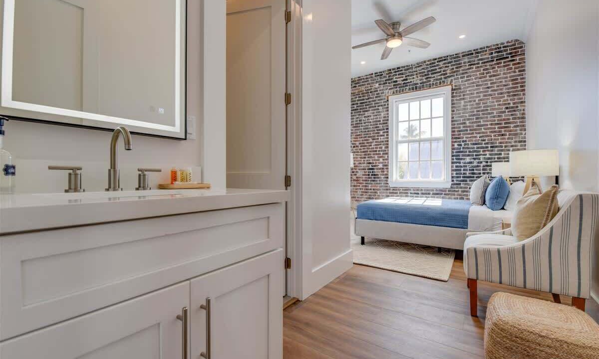 Photo of Bathroom in Historic Seaport