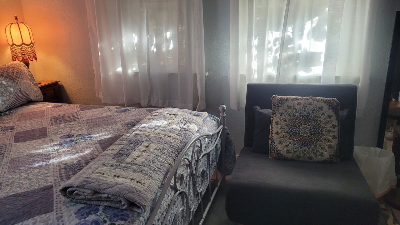 Photo of Bedroom in North Long Beach