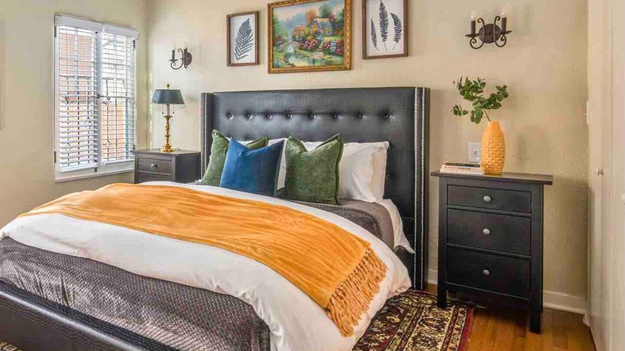 Photo of Bedroom in Beverly Grove