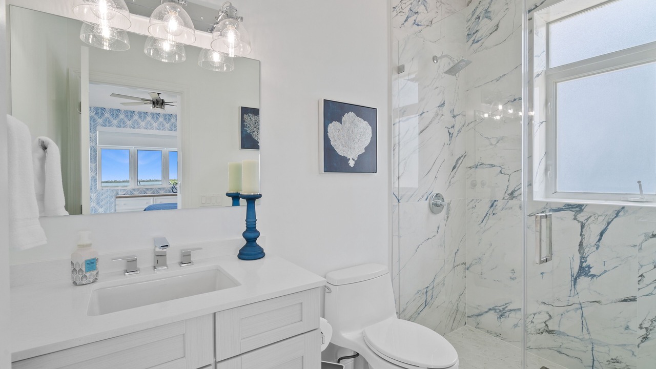 Photo of Bathroom in Summerland Key