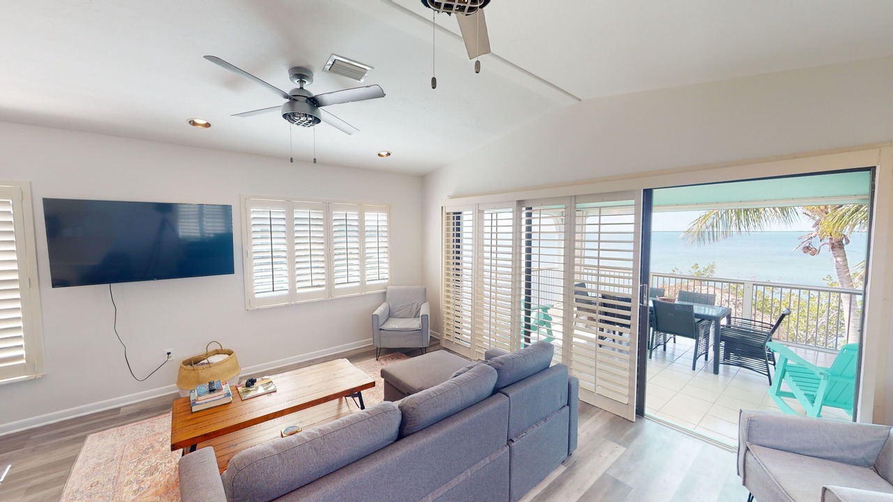 Photo of Livingroom in Cutthroat Harbor Estates