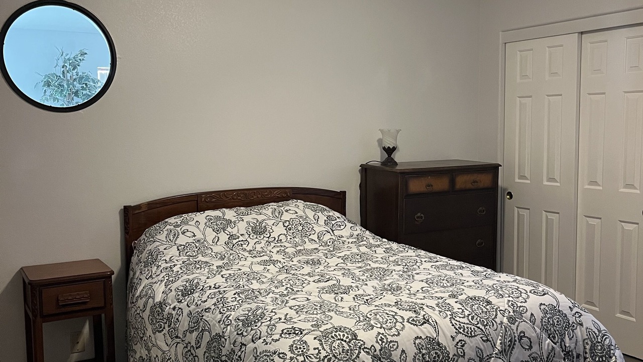 Photo of Bedroom in Canyon Lake