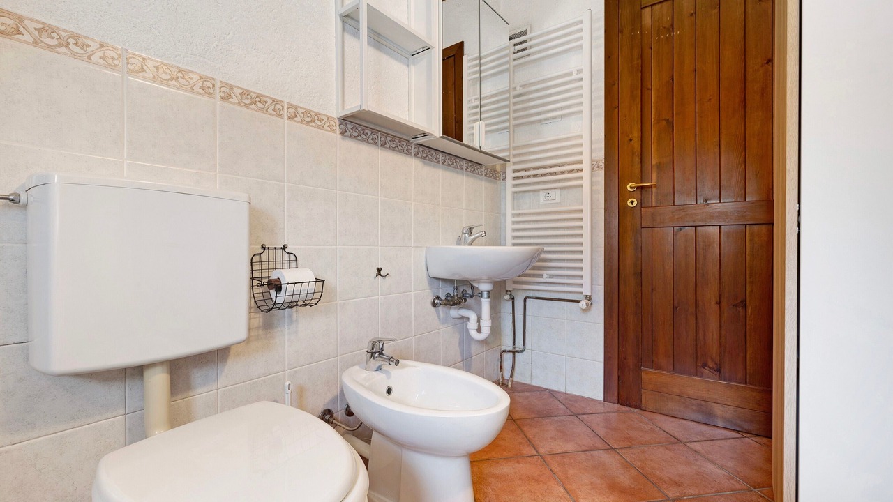 Photo of Bathroom in Rialto