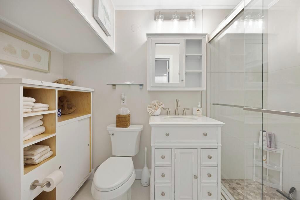 Photo of Bathroom in Truman Annex