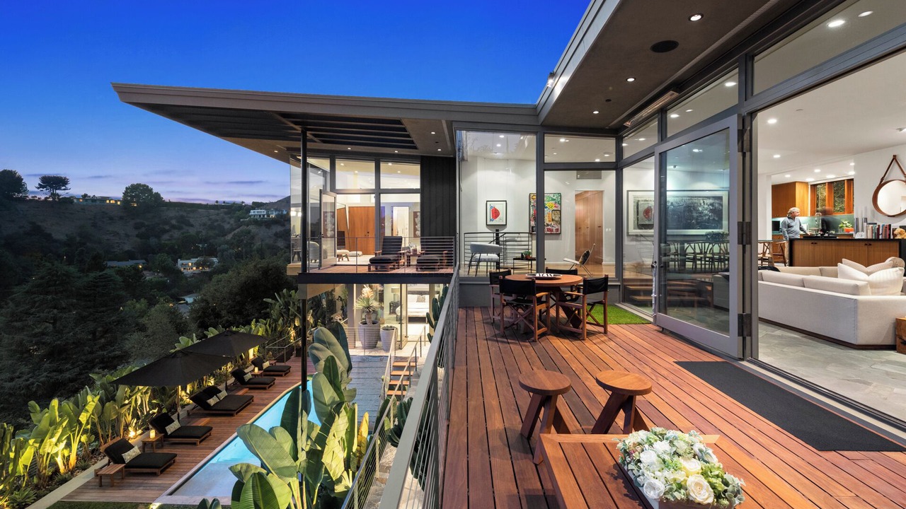 Photo of Outdoor in Beverly Hills