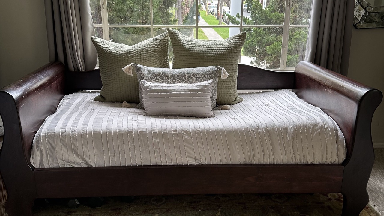 Photo of Bedroom in Beverly Grove