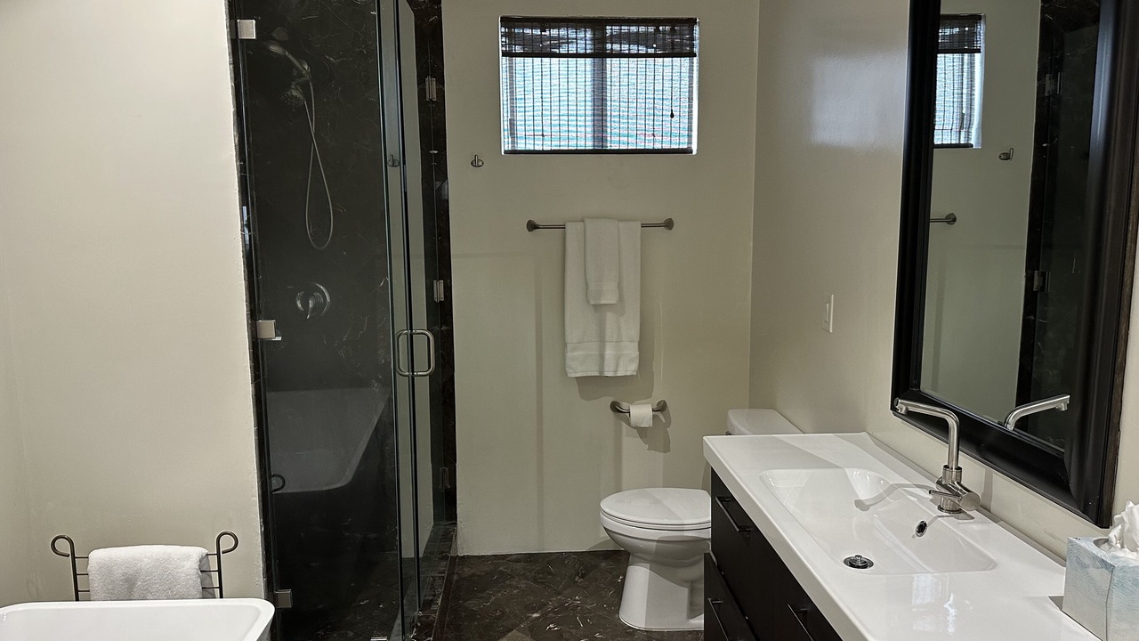 Photo of Bathroom in Beverly Grove