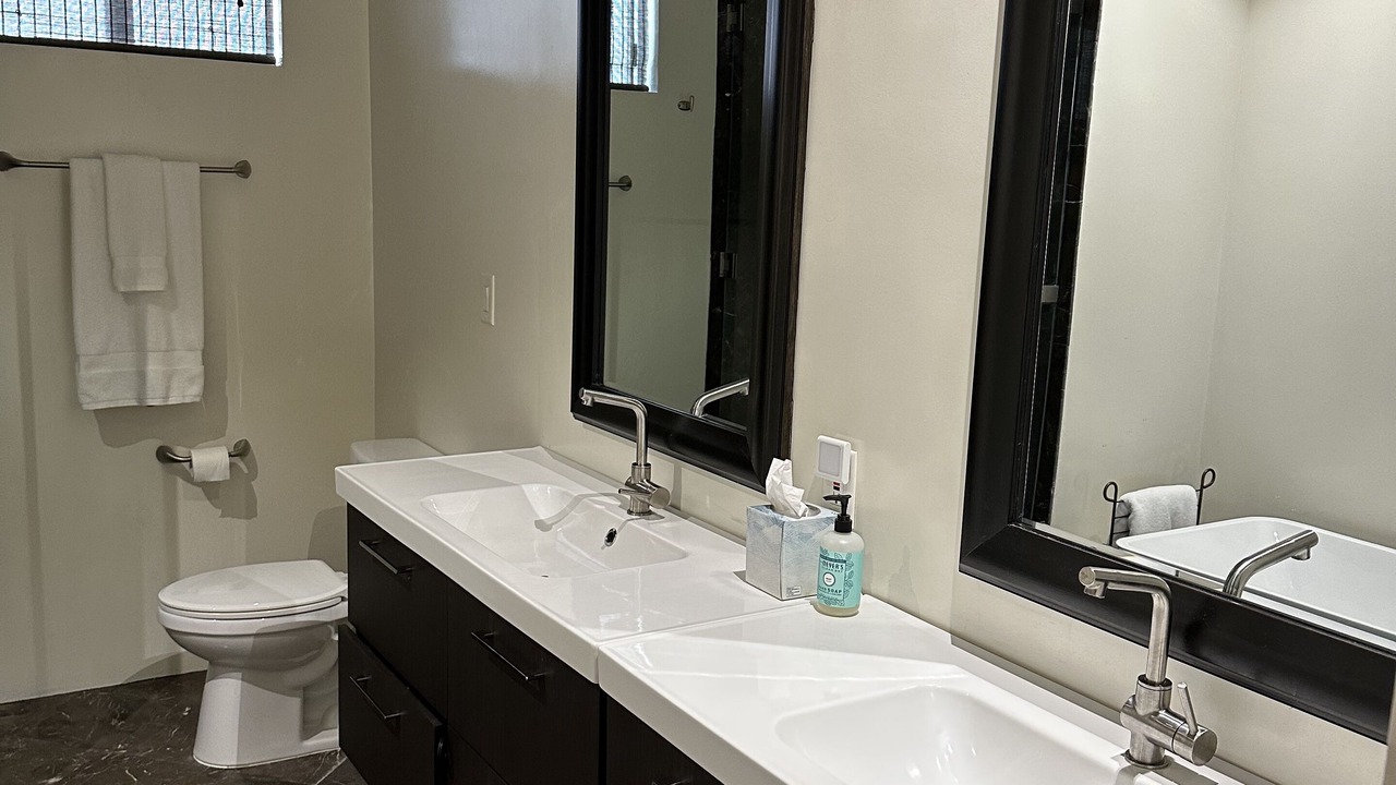 Photo of Bathroom in Beverly Grove