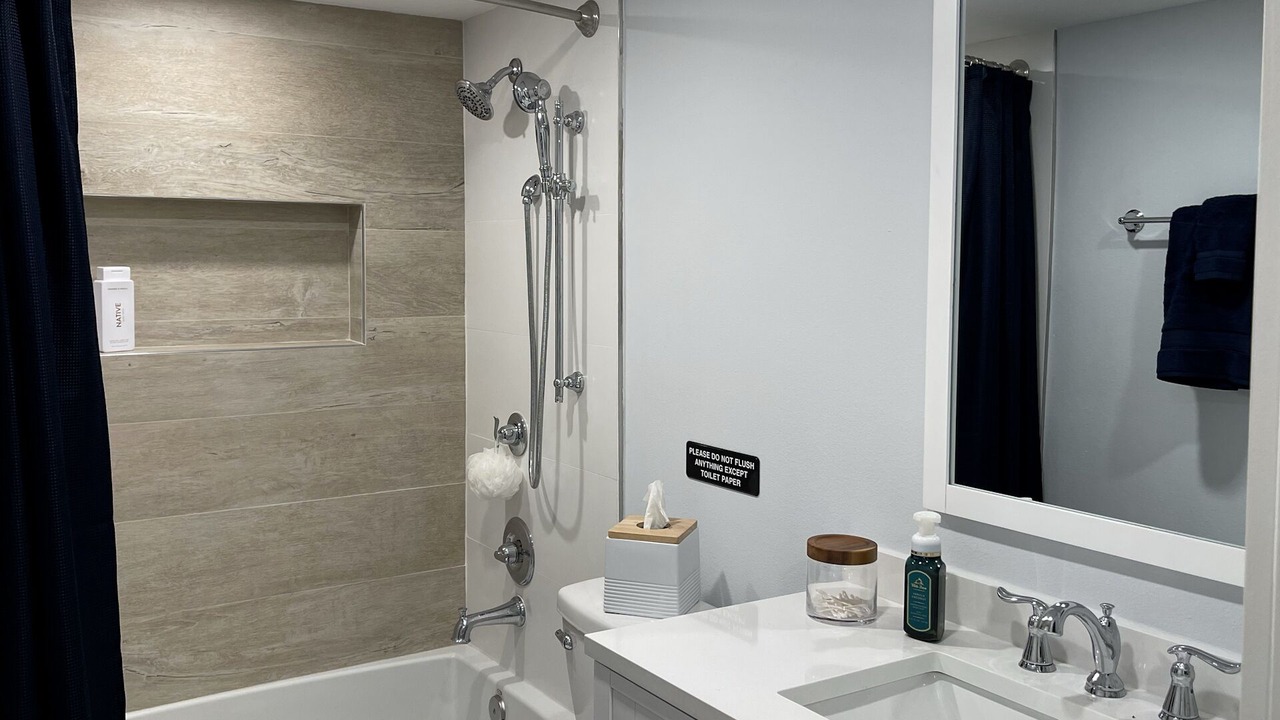 Photo of Bathroom in Rock Harbor