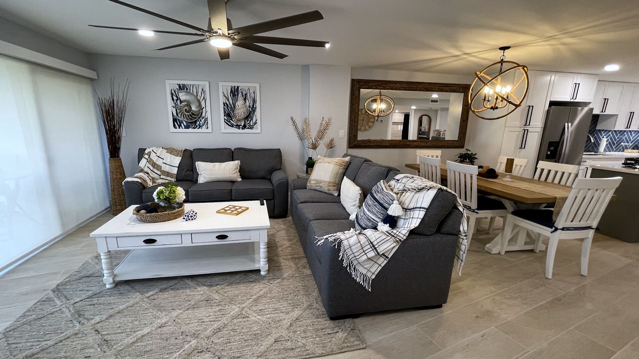 Photo of Livingroom in Rock Harbor