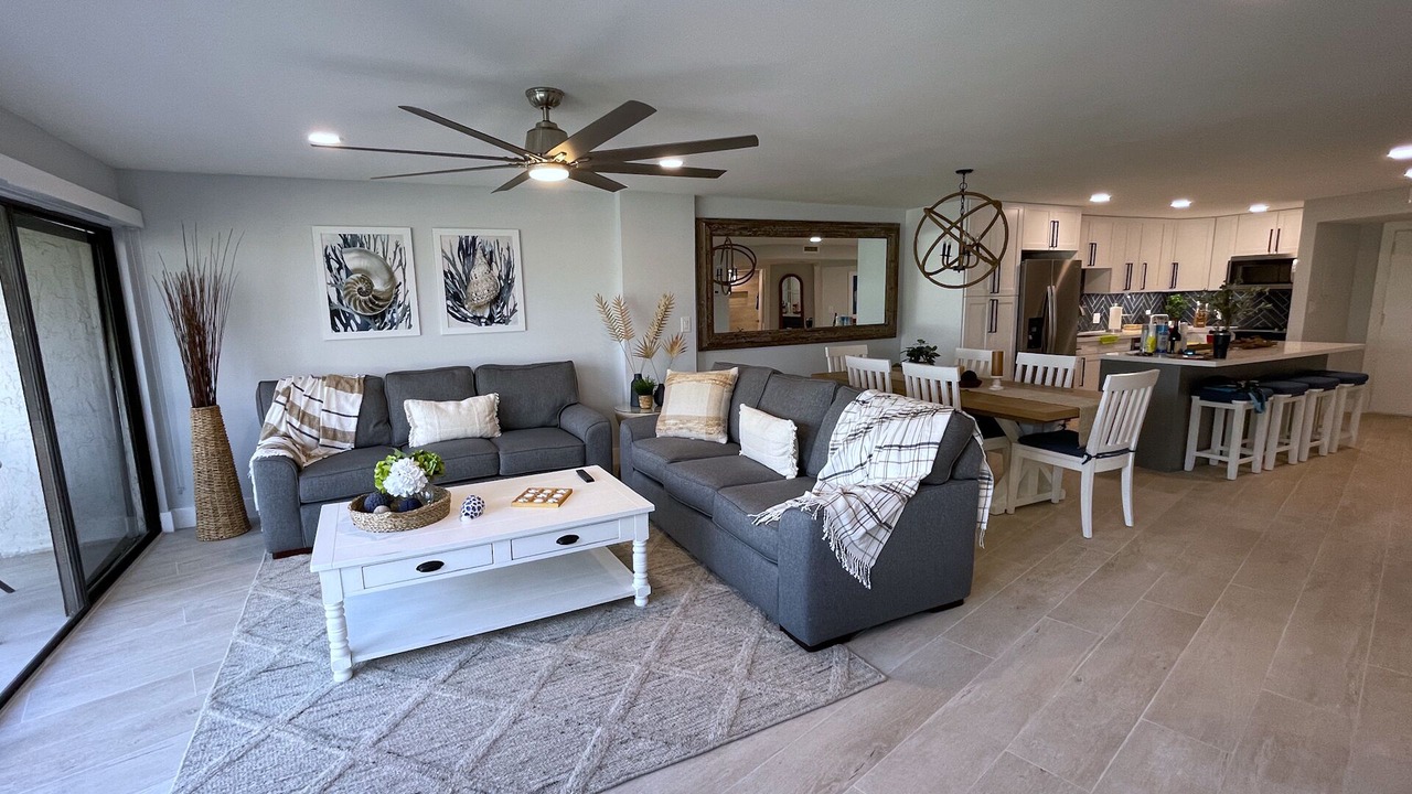 Photo of Livingroom in Rock Harbor