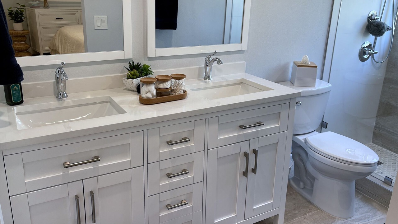Photo of Bathroom in Rock Harbor