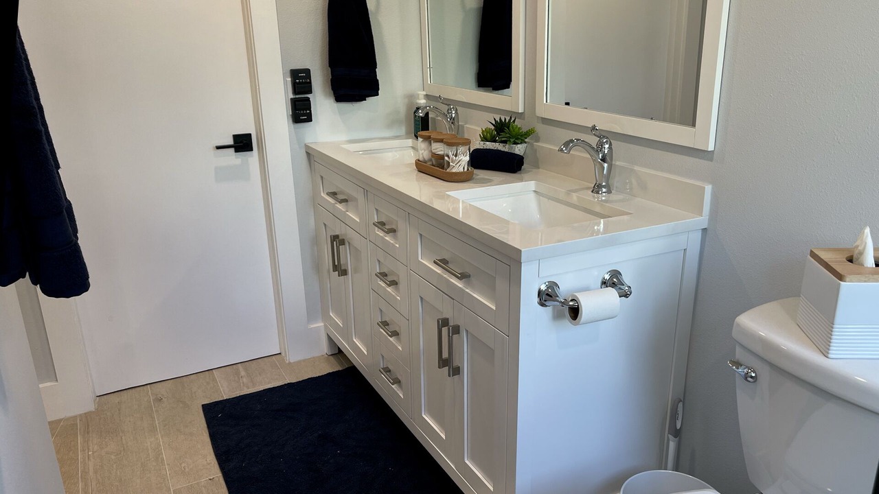 Photo of Bathroom in Rock Harbor