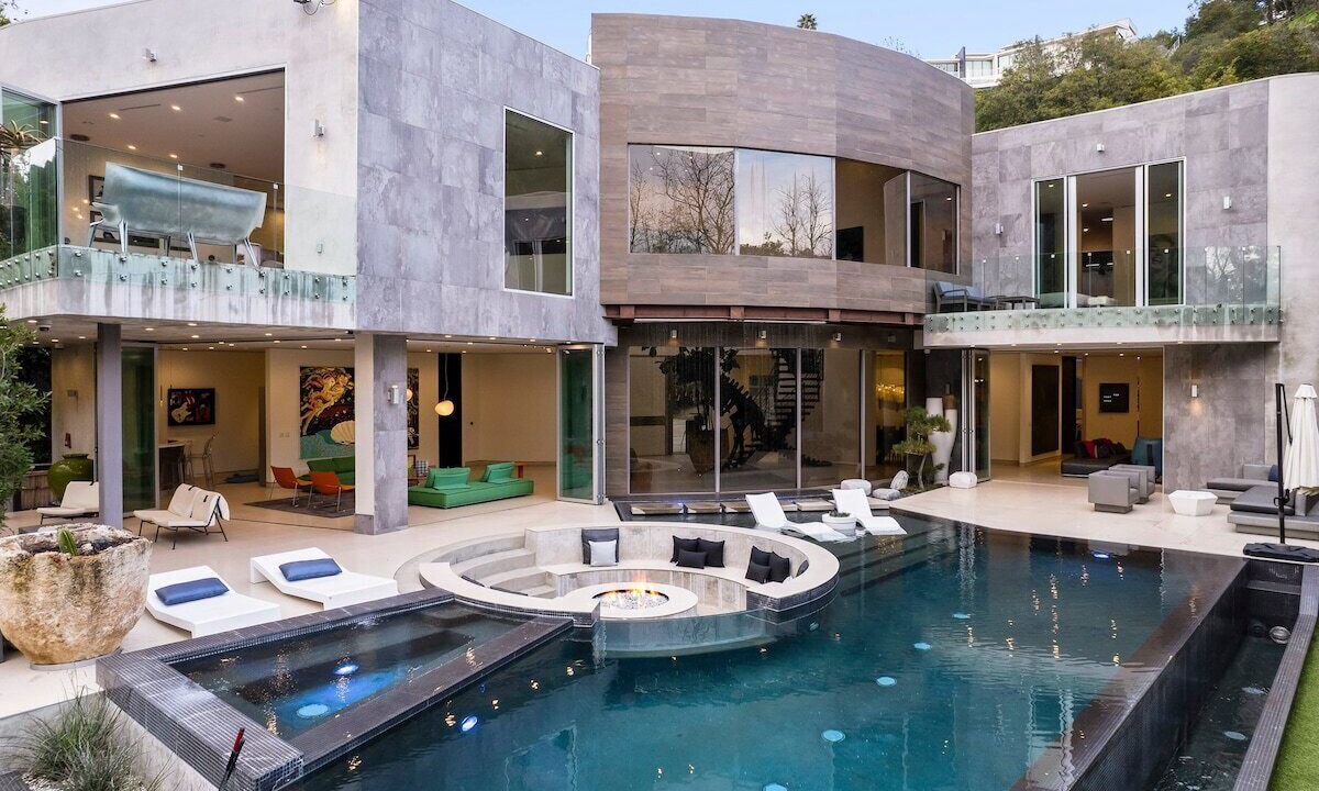 Photo of Others in Bel Air