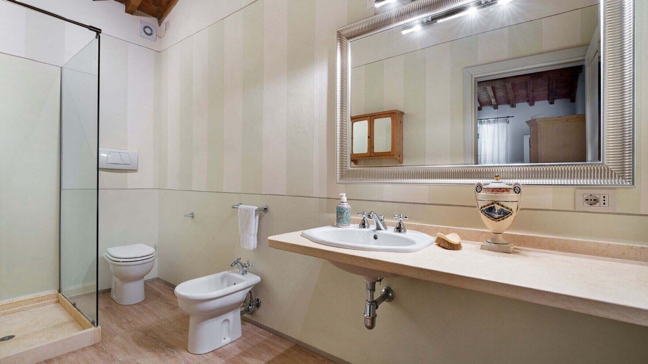 Photo of Bathroom in Bolgheri