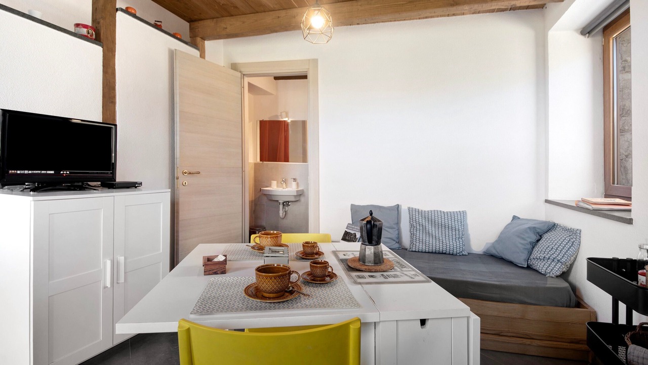 Photo of Livingroom in San Colombano Certenoli