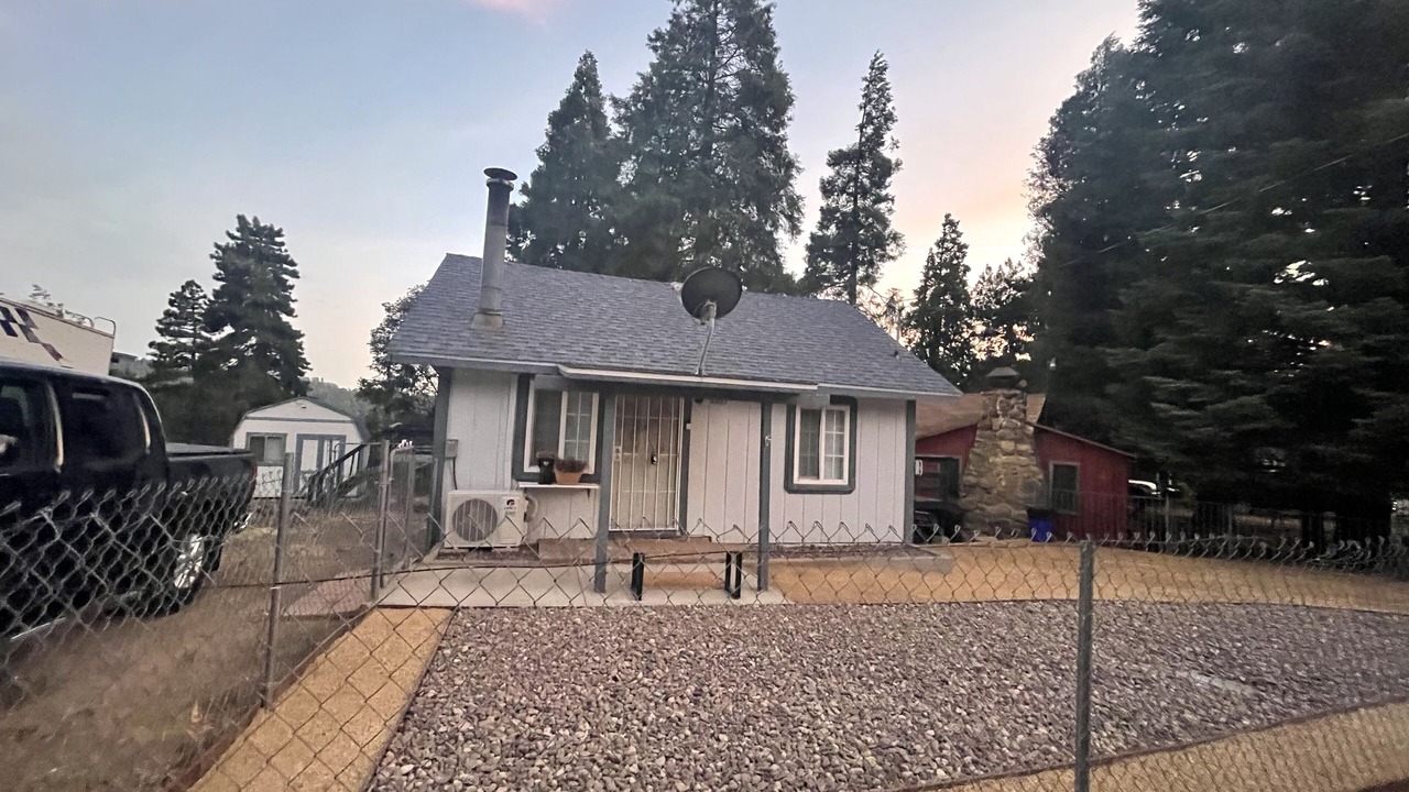 Photo of Outdoor in Cedarpines Park