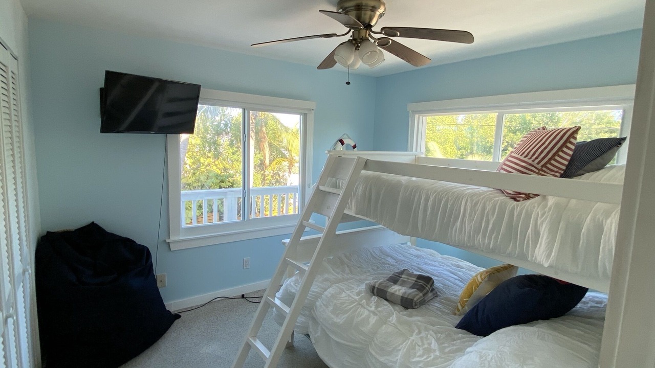 Photo of Bedroom in Twin Lakes