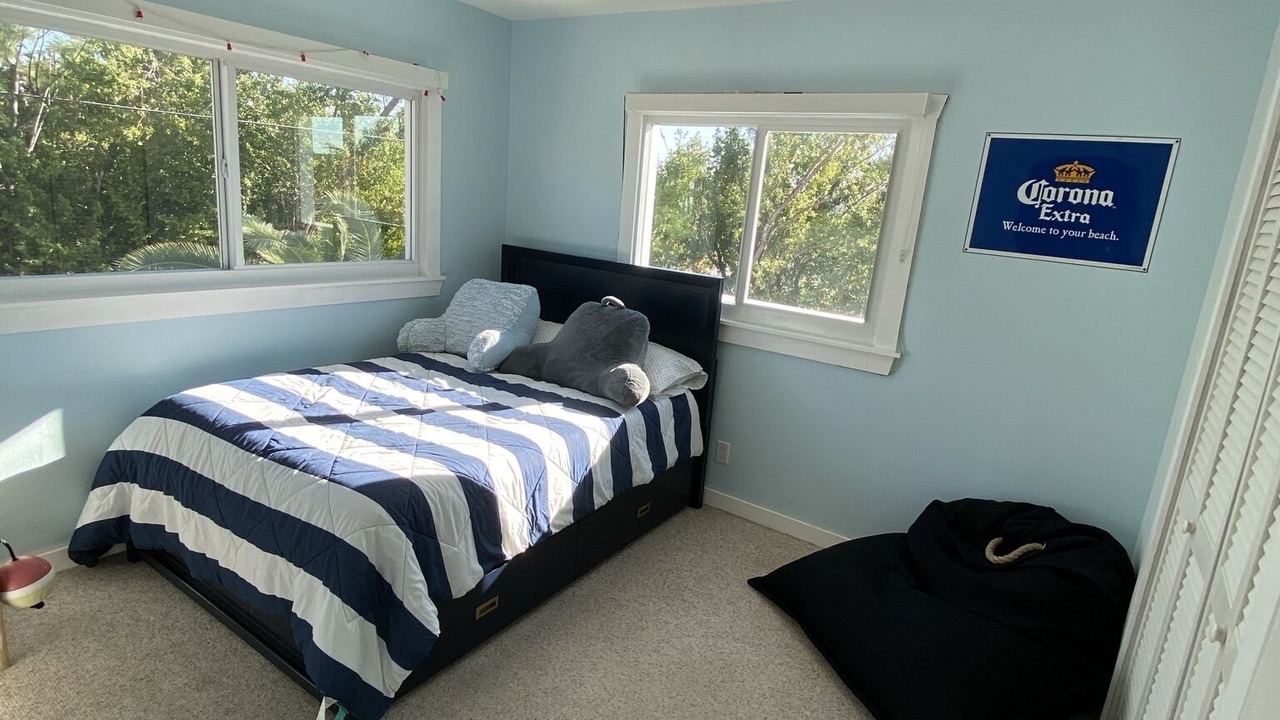 Photo of Bedroom in Twin Lakes