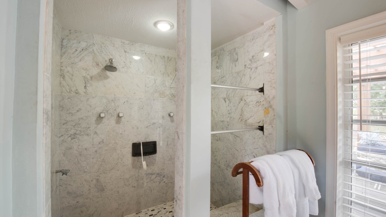 Photo of Bathroom in Sugarloaf Key