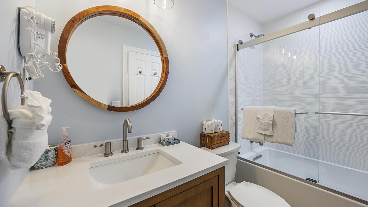 Photo of Bathroom in Marathon
