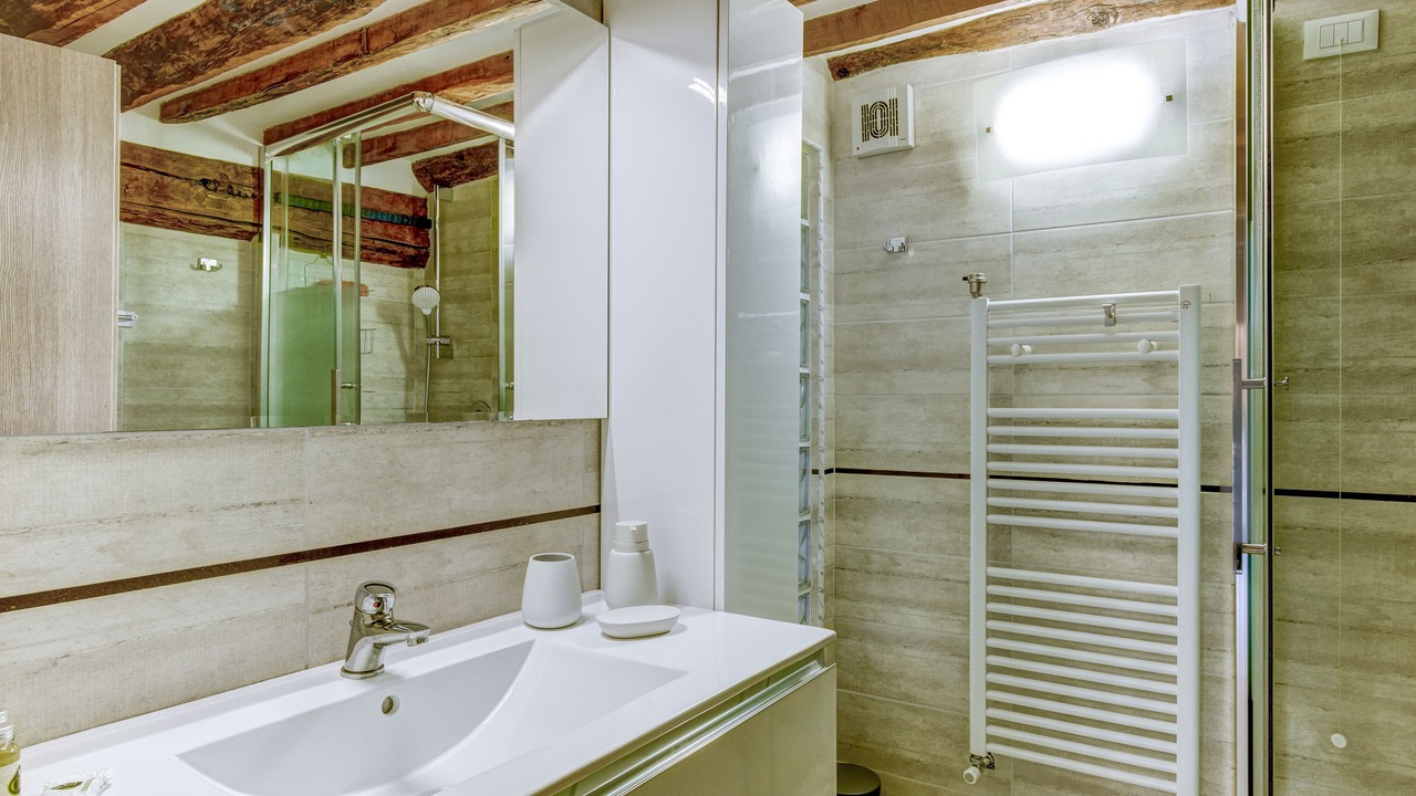 Photo of Bathroom in Genoa Historical Centre
