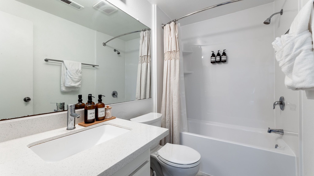 Photo of Bathroom in Harbor