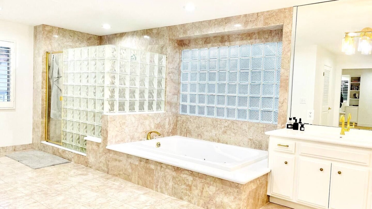 Photo of Bathroom in Northwest San Pedro
