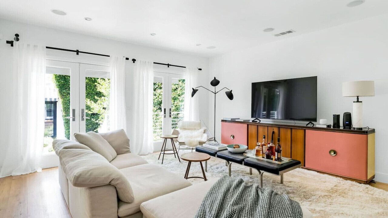 Photo of Bedroom in Beverly Grove
